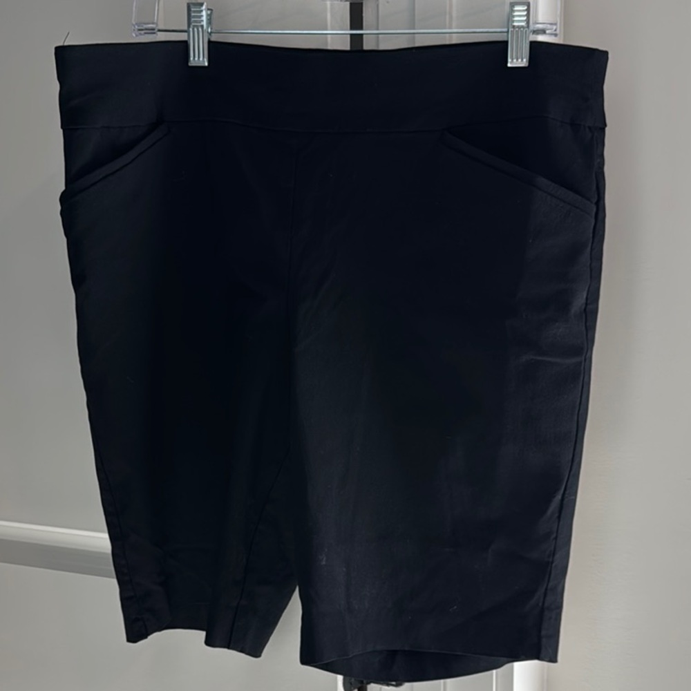 CHICO’s super stretch above the knee black shirts- Chico’s size ‘3’ (16W)